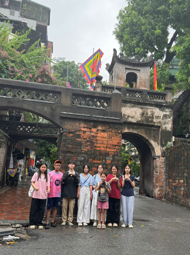 Học sinh trải nghiệm thực địa văn hóa